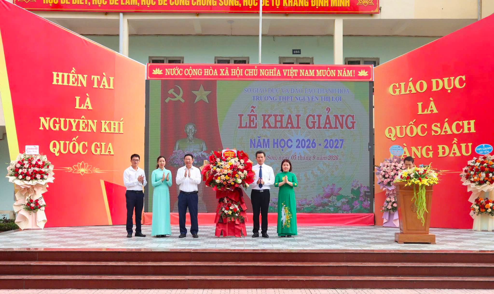 Gần 2.700 học sinh trường THPT Nguyễn Thị Lợi hân hoan đón năm học mới 2026 - 2027