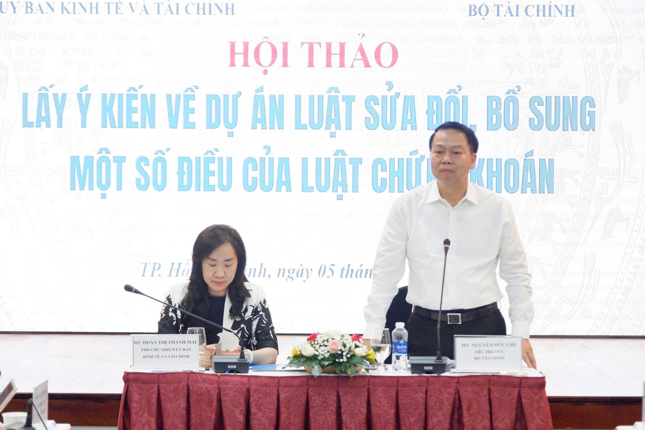 Dự thảo Luật Chứng khoán sửa đổi: Làm rõ tiêu chí nhà đầu tư chuyên nghiệp, kiểm soát xung đột lợi ích